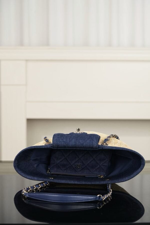 CHANEL Shopping Bag(For pre-sale pricing, please contact customer service)