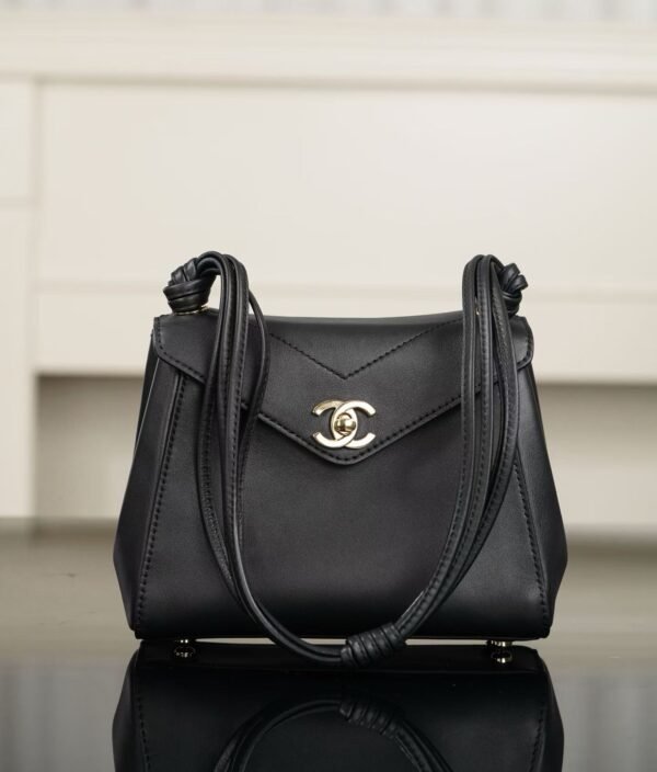 CHANEL Flap Bag(For pre-sale pricing, please contact customer service.)