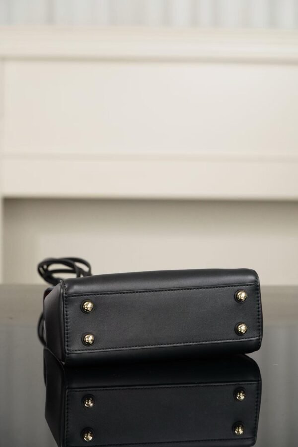 CHANEL Flap Bag(For pre-sale pricing, please contact customer service.)
