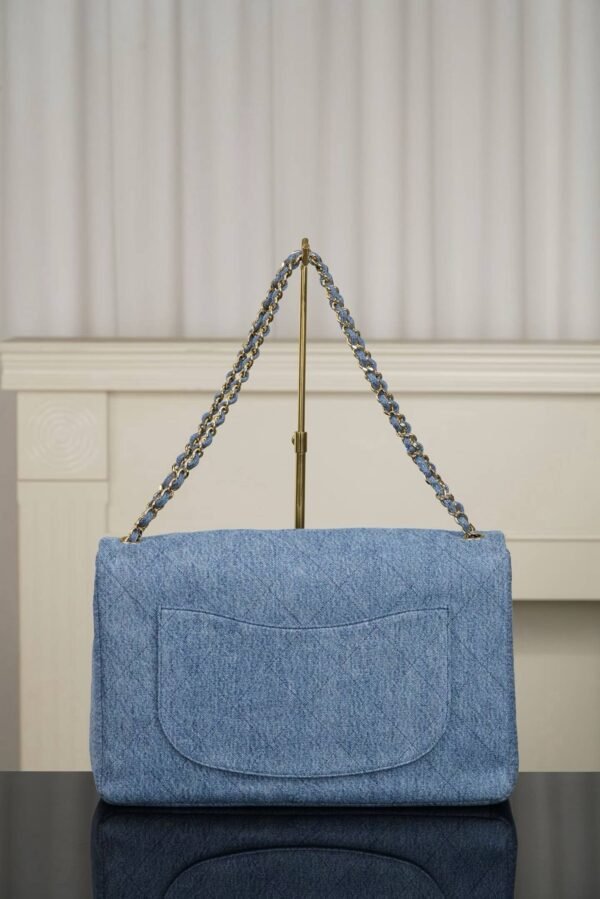 CHANEL  Maxi Flap bag