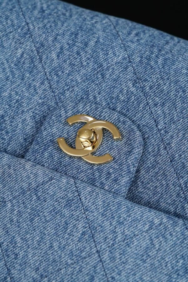 CHANEL  Maxi Flap bag