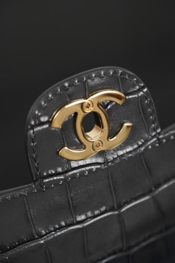 CHANEL  Clutch