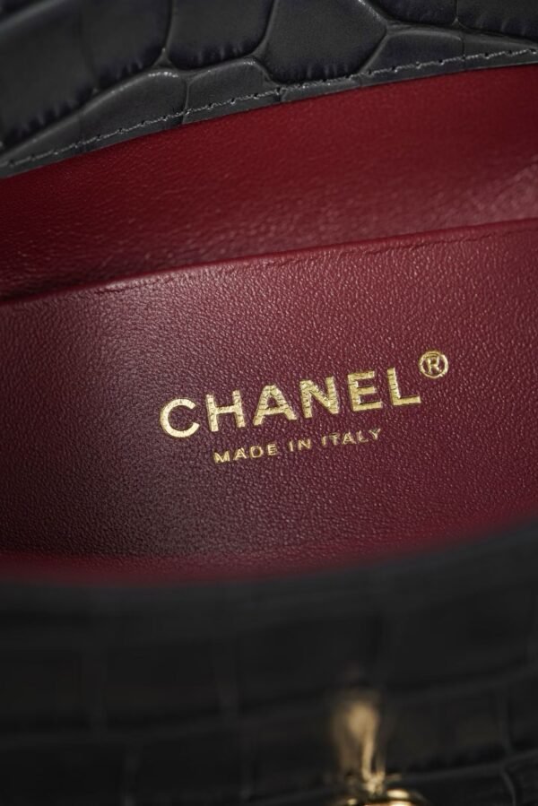 CHANEL  Clutch