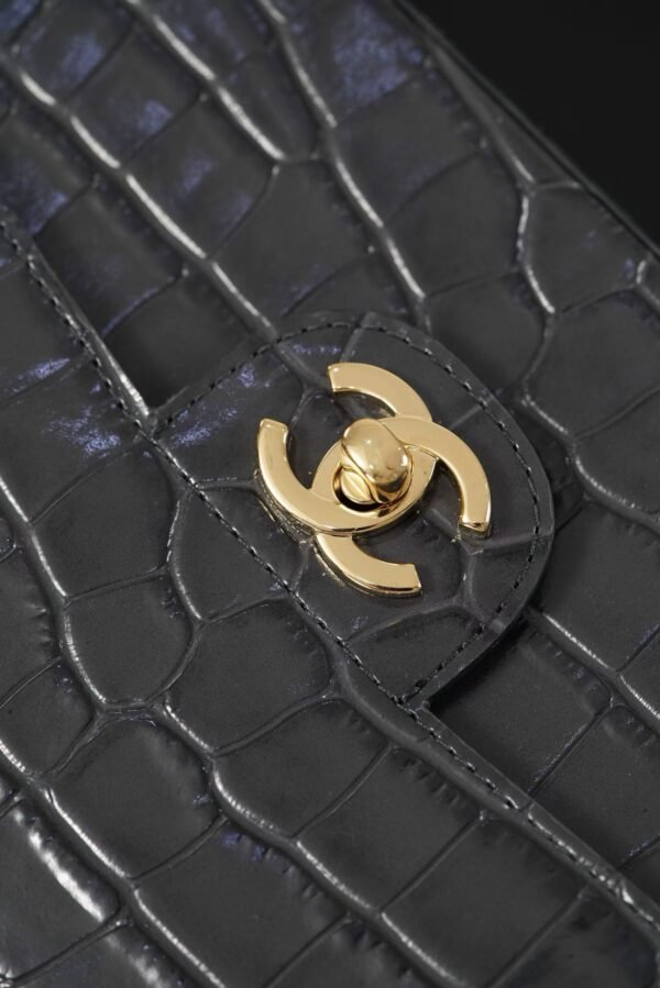 CHANEL  Clutch