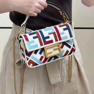 FENDI Baguette® BAG