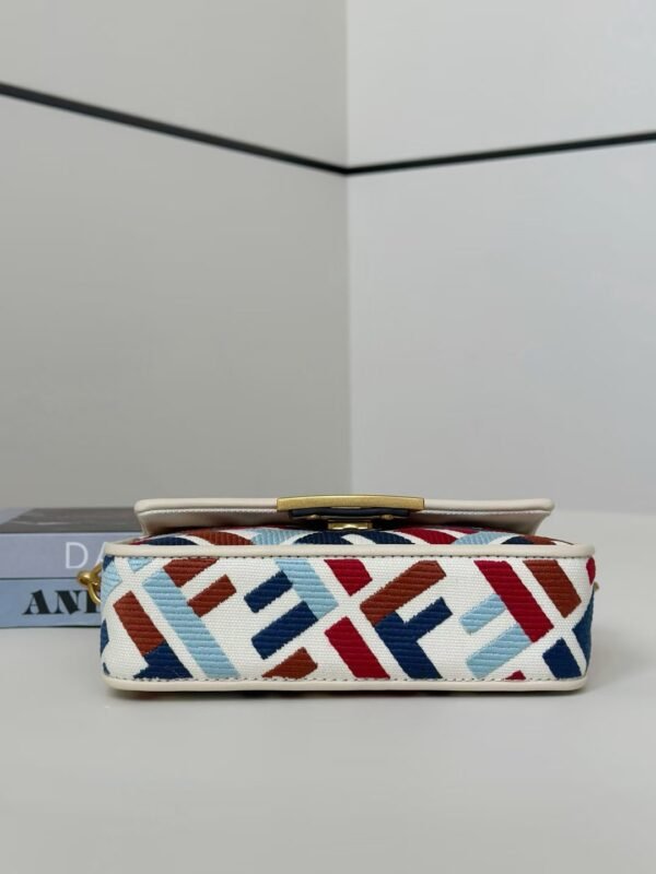 FENDI Baguette® BAG