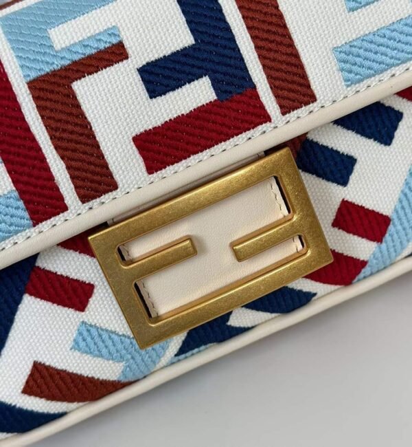 FENDI Baguette® BAG