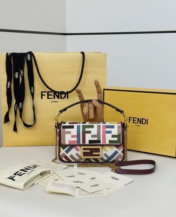 FENDI Baguette® BAG