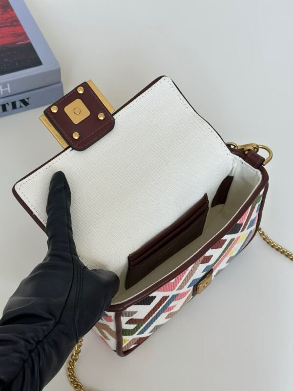 FENDI Baguette® BAG