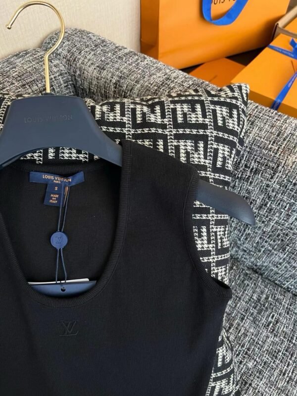 LOUIS VUITTON Tank top
