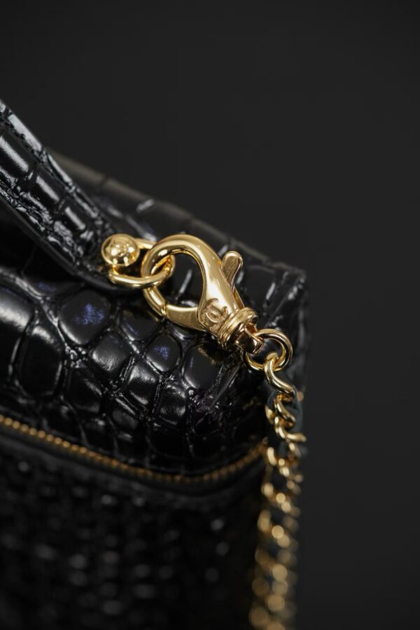 CHANEL Vanity with Chain
