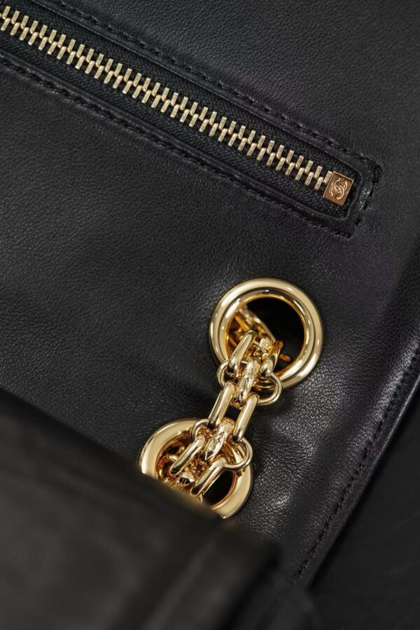 CHANEL Flap bag