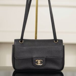 CHANEL MINI  Flap bag