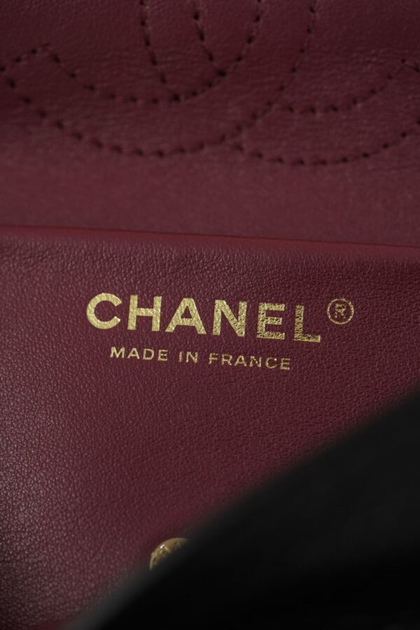 CHANEL MINI  Flap bag