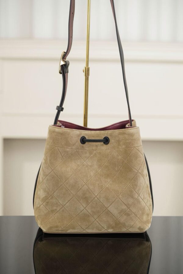 CHANEL  Bucket Bag