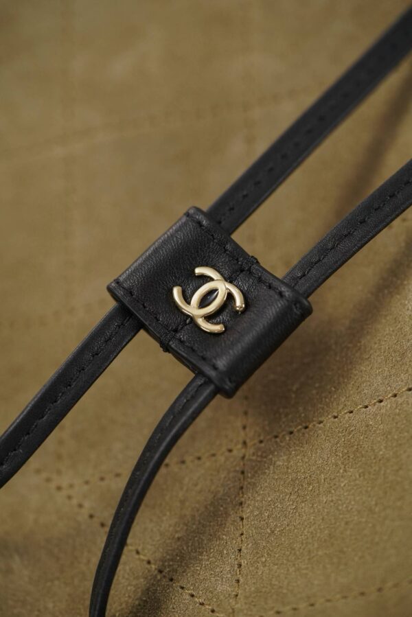 CHANEL  Bucket Bag