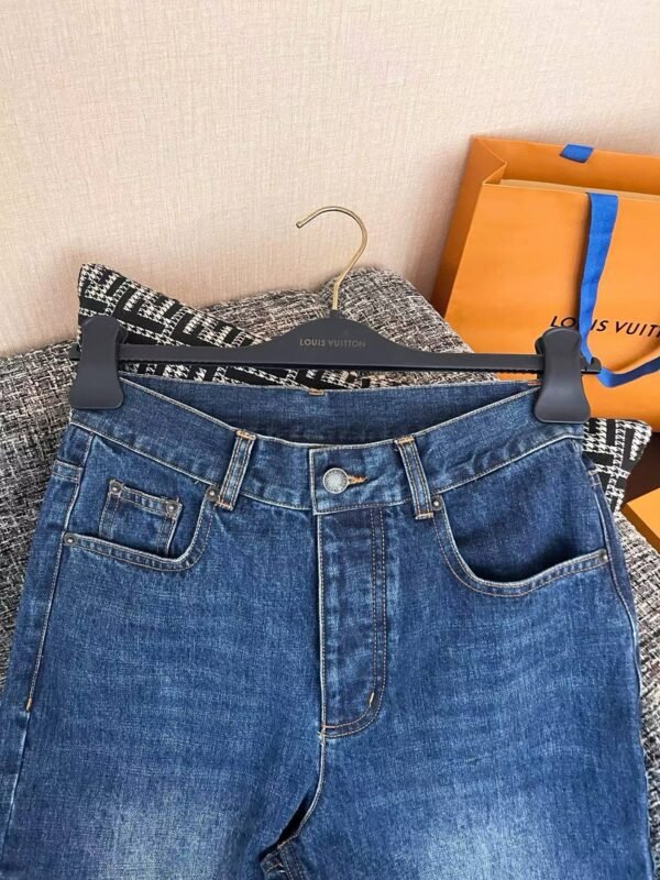 LOUIS VUITTON Jeans