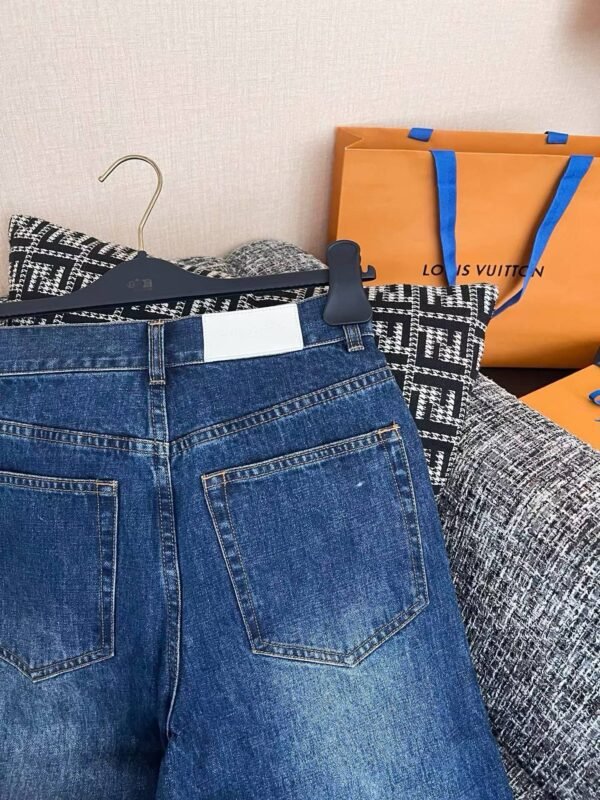 LOUIS VUITTON Jeans
