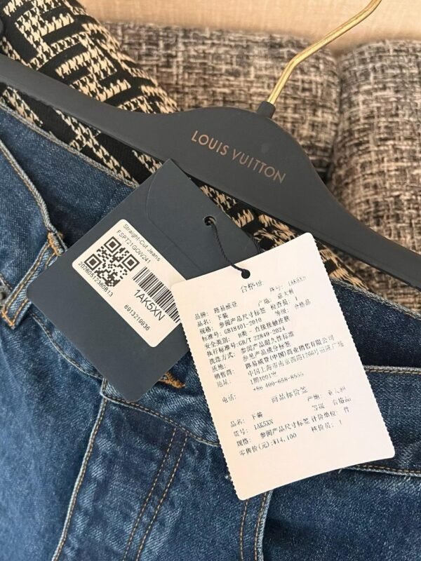 LOUIS VUITTON Jeans