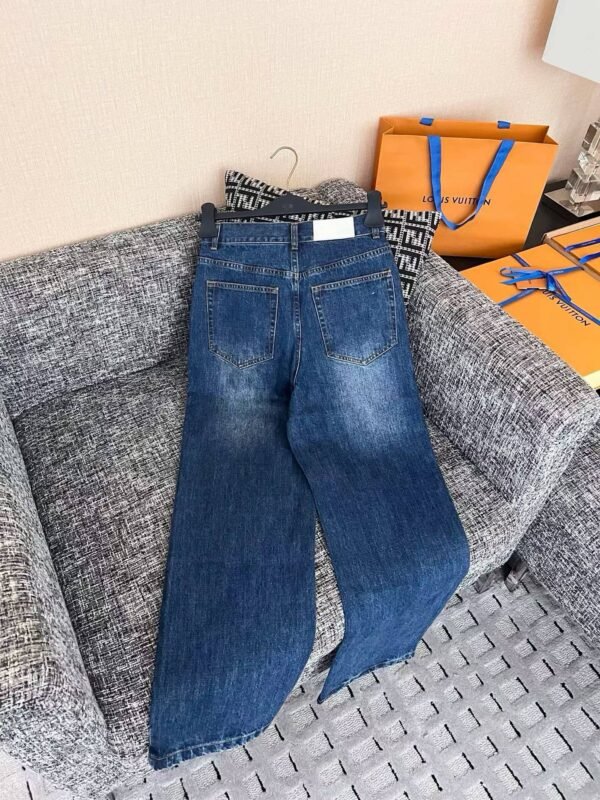 LOUIS VUITTON Jeans