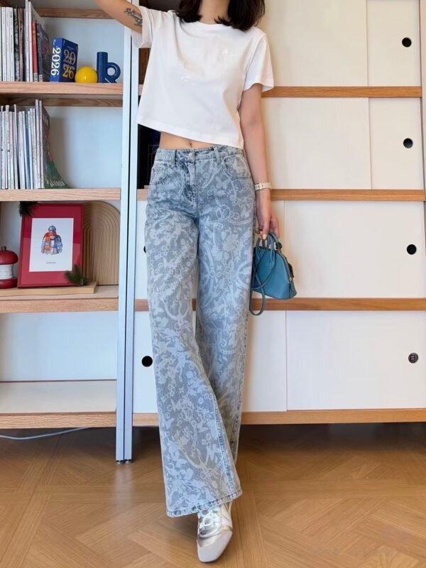 LOUIS VUITTON Jeans