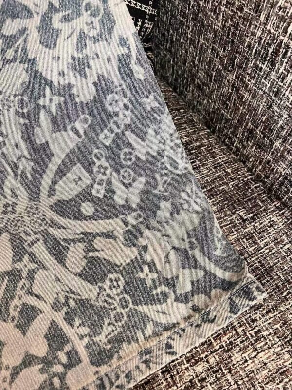 LOUIS VUITTON Jeans