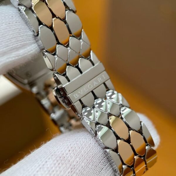 BVGARI Serpenti Seduttori: Shimmering Serpent-Inspired Watch