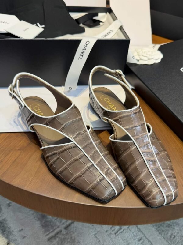 CHANEL Sandals