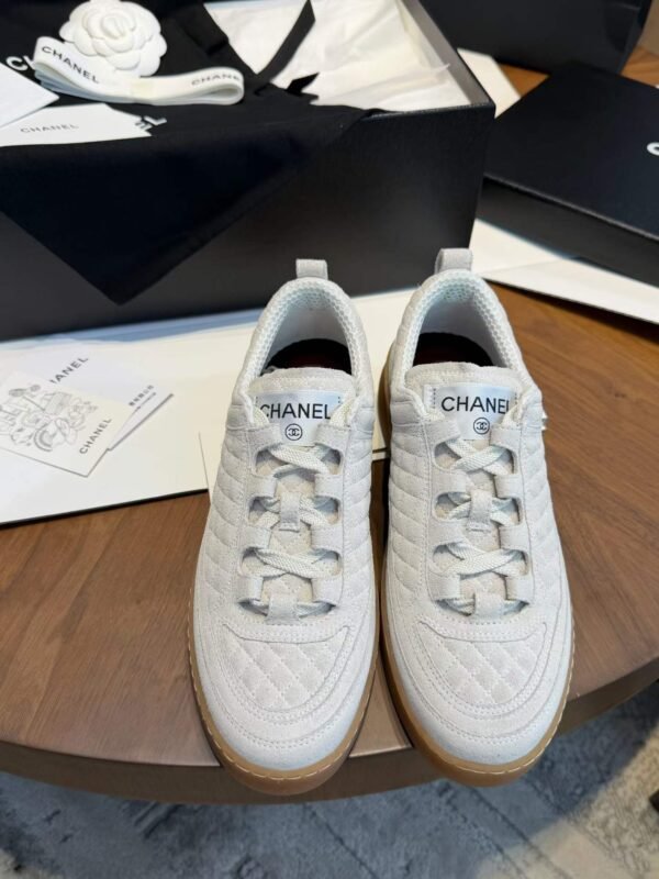 CHANEL Sneakers