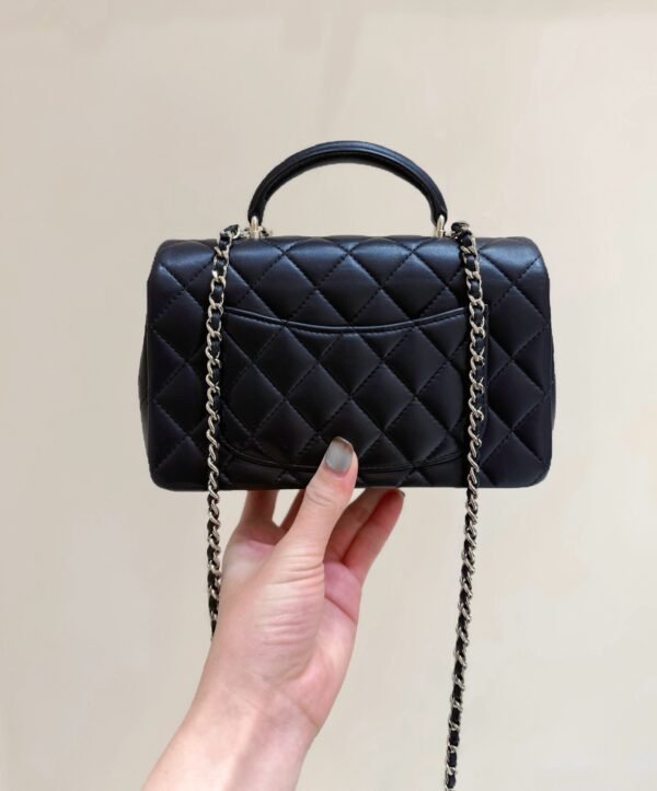 CHANEL 25K Flip-top bag