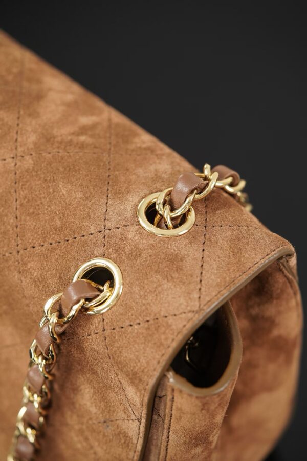 CHANEL Maxi Flap bag