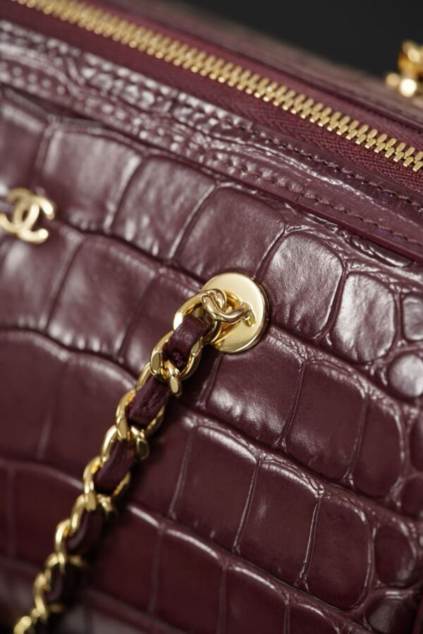 CHANEL Clutch with chain