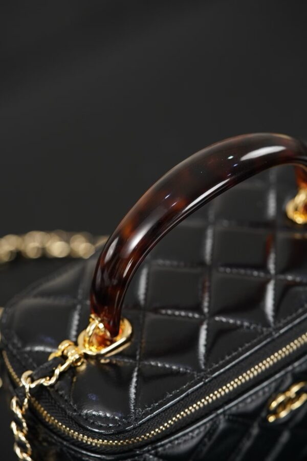 CHANEL Long Vanity with Chain