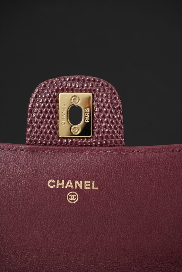 CHANEL Clutch with chain