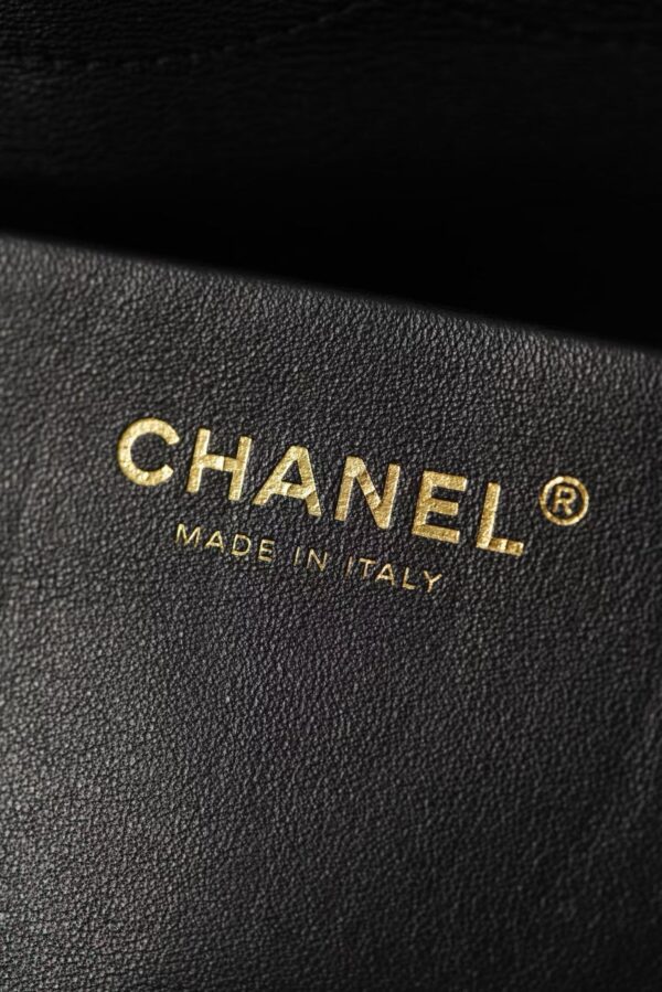 CHANEL Flap bag
