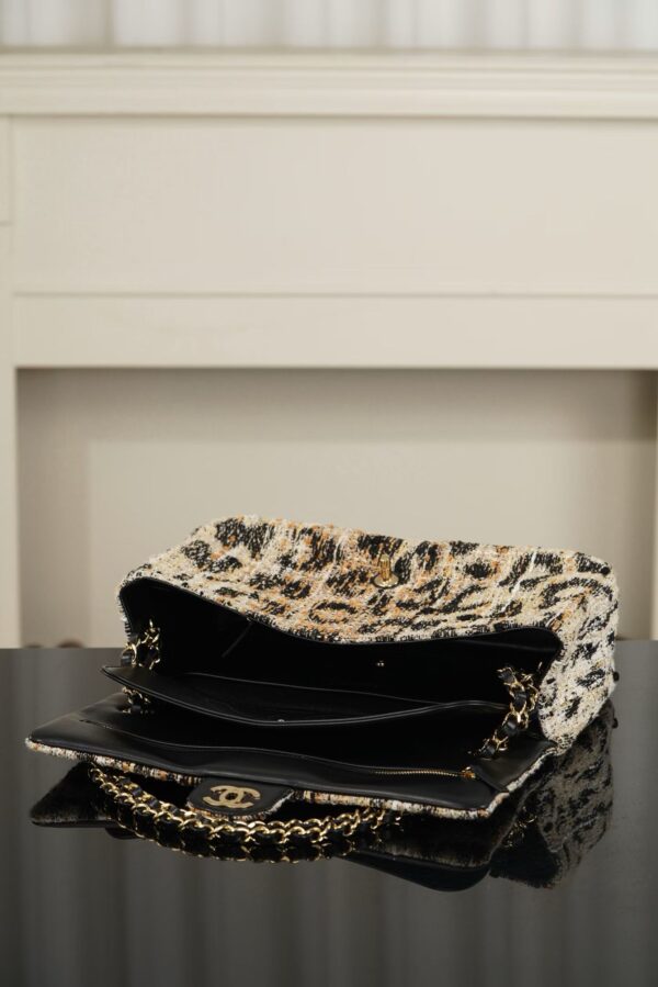 CHANEL Flap bag