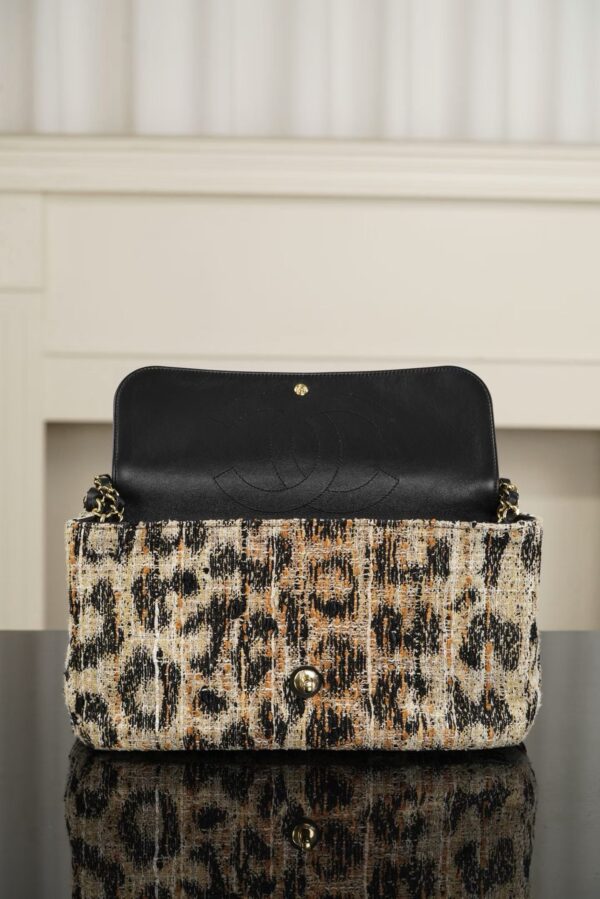 CHANEL Flap bag