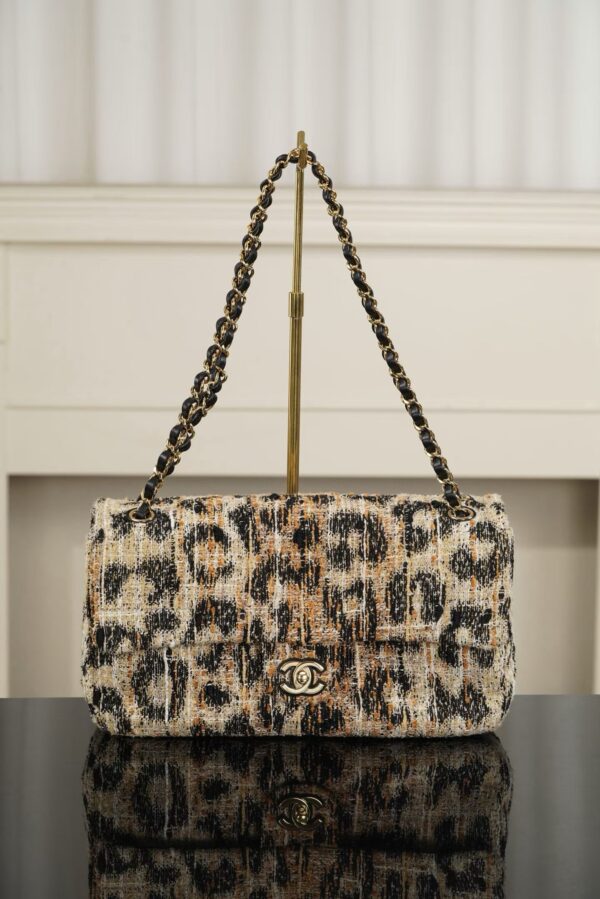 CHANEL Flap bag
