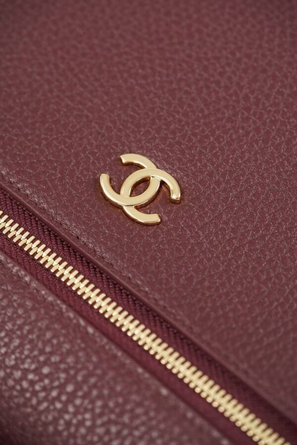 CHANEL Vanity with Chain