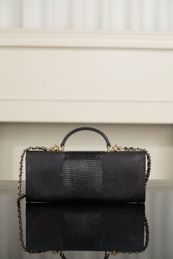 CHANEL Clutch with chain