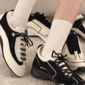 CHANEL  Sneakers