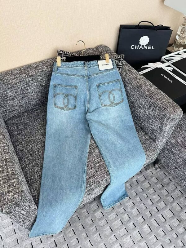 CHANEL Jeans