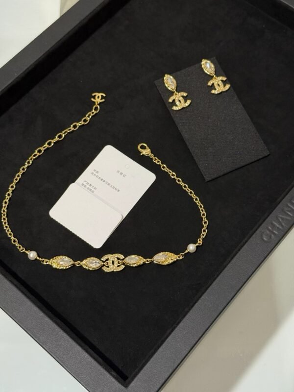 CHANEL Necklace