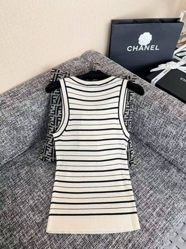 CHANEL Vest