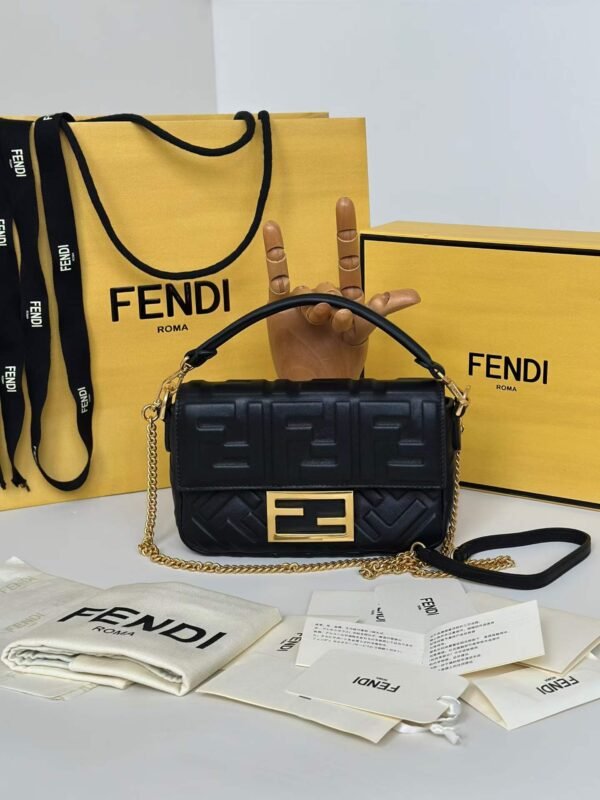 FENDI BAGUETTE