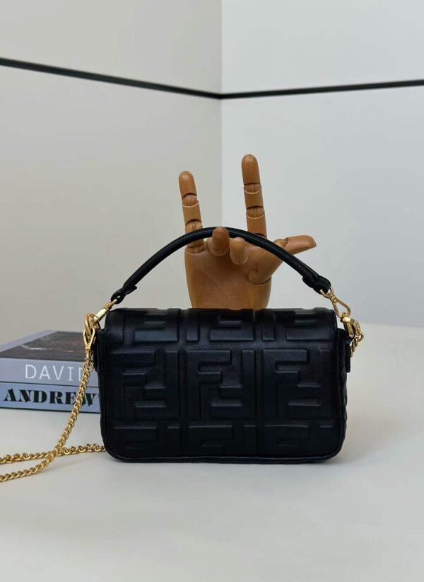 FENDI BAGUETTE
