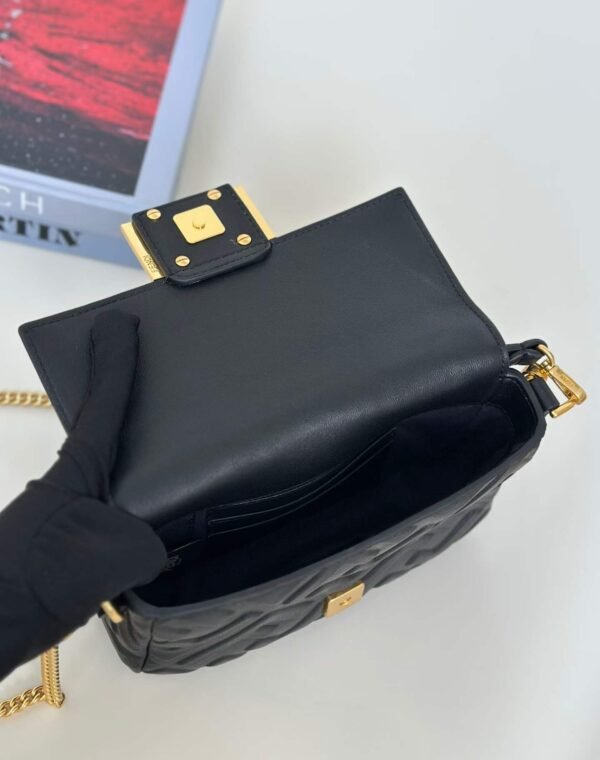 FENDI BAGUETTE