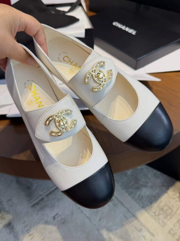CHANEL Flat Casual Shoes