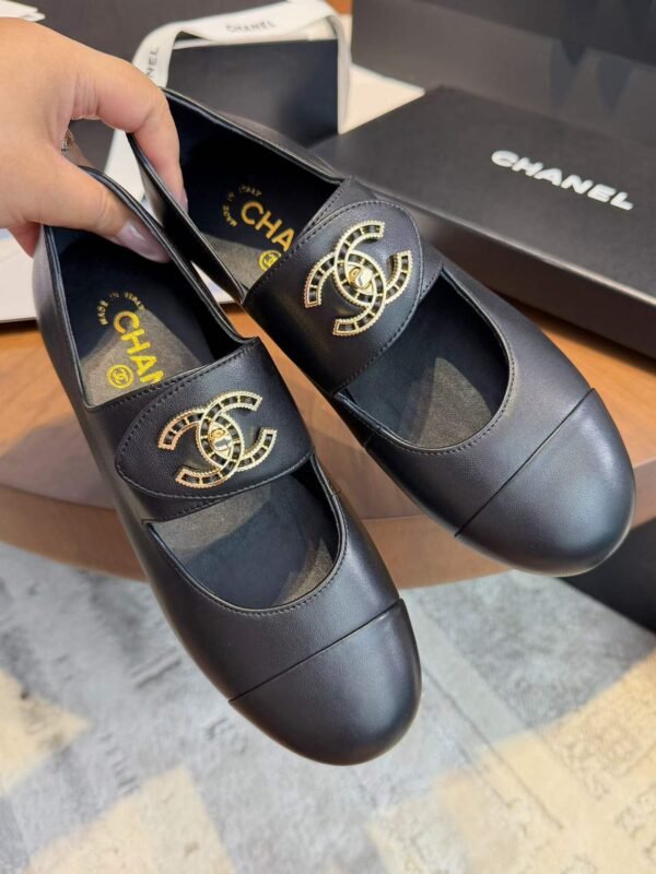CHANEL Flat Casual Shoes