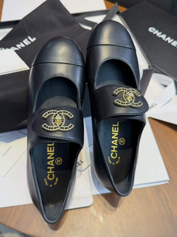 CHANEL Flat Casual Shoes